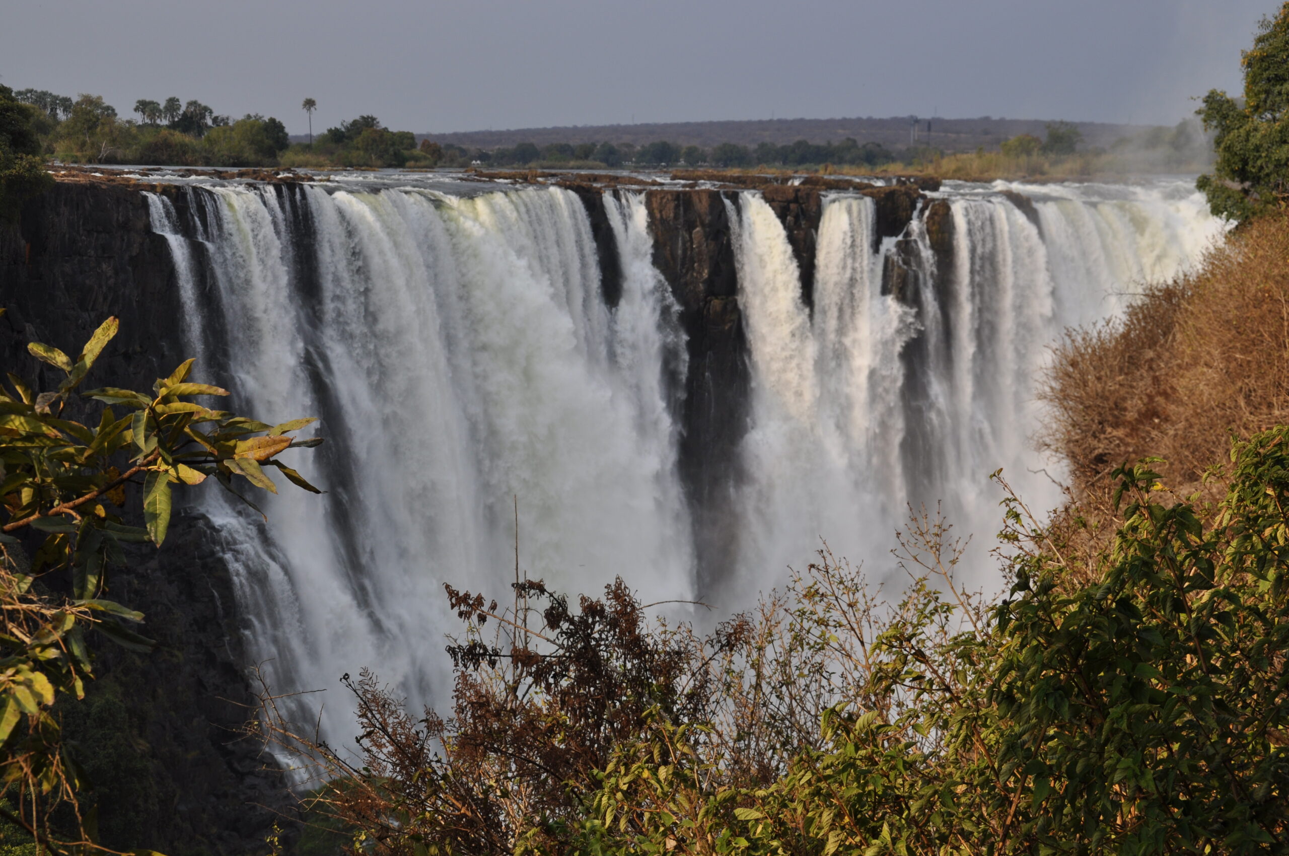 Okavango Delta Botswana – Boot und Sonnenuntergang